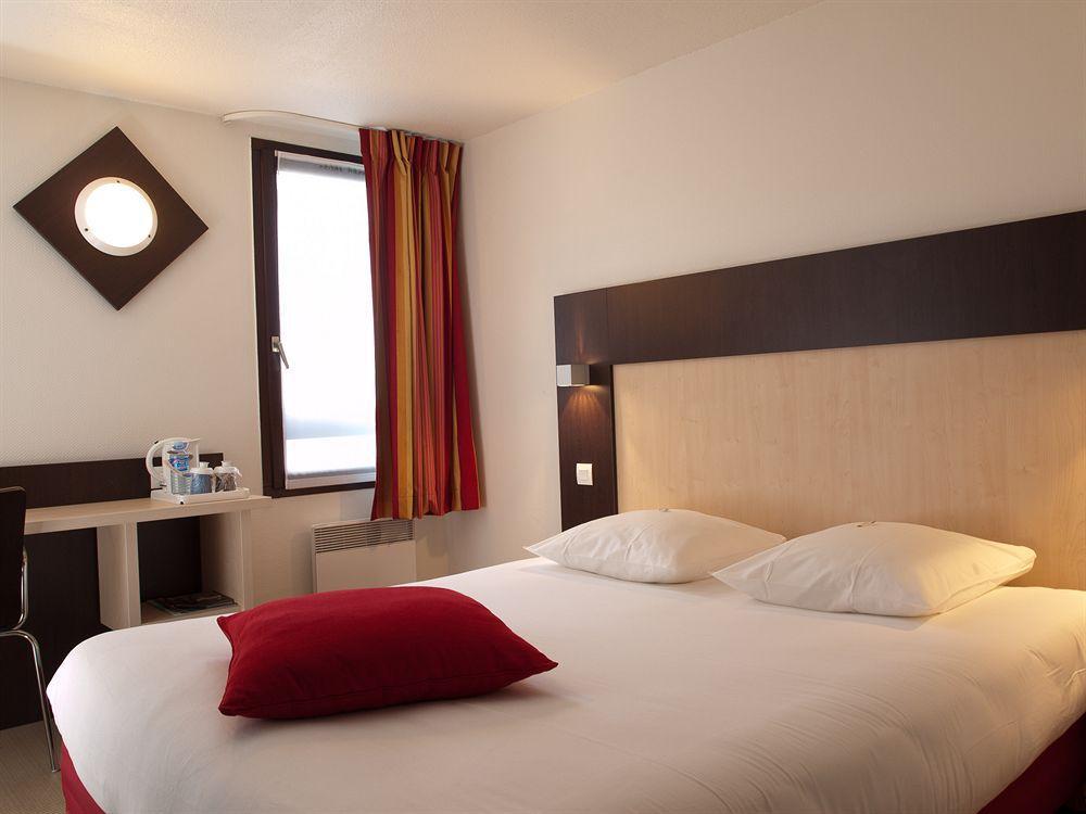 Kyriad Rouen Nord - Mont Saint Aignan Экстерьер фото