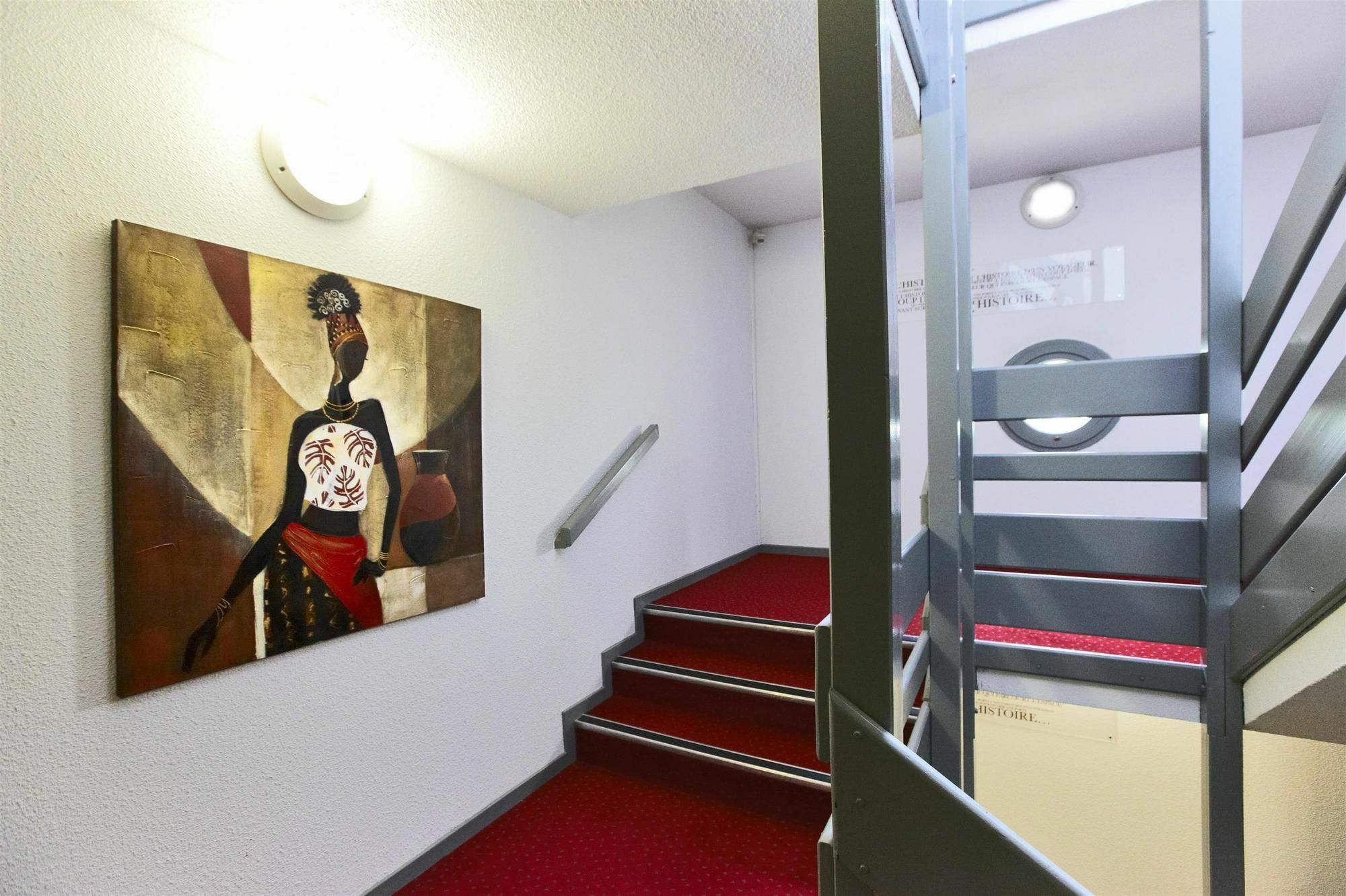 Kyriad Rouen Nord - Mont Saint Aignan Экстерьер фото